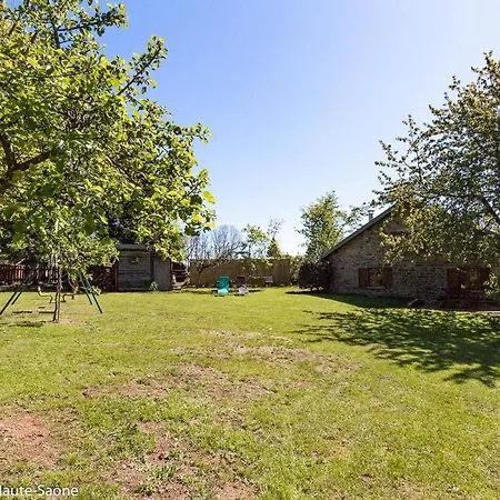 Chaleureux Au Coeur Des Vosges Avec Cheminee Et Jardin - Fr-1-583-76 Holiday home Saint-Bresson